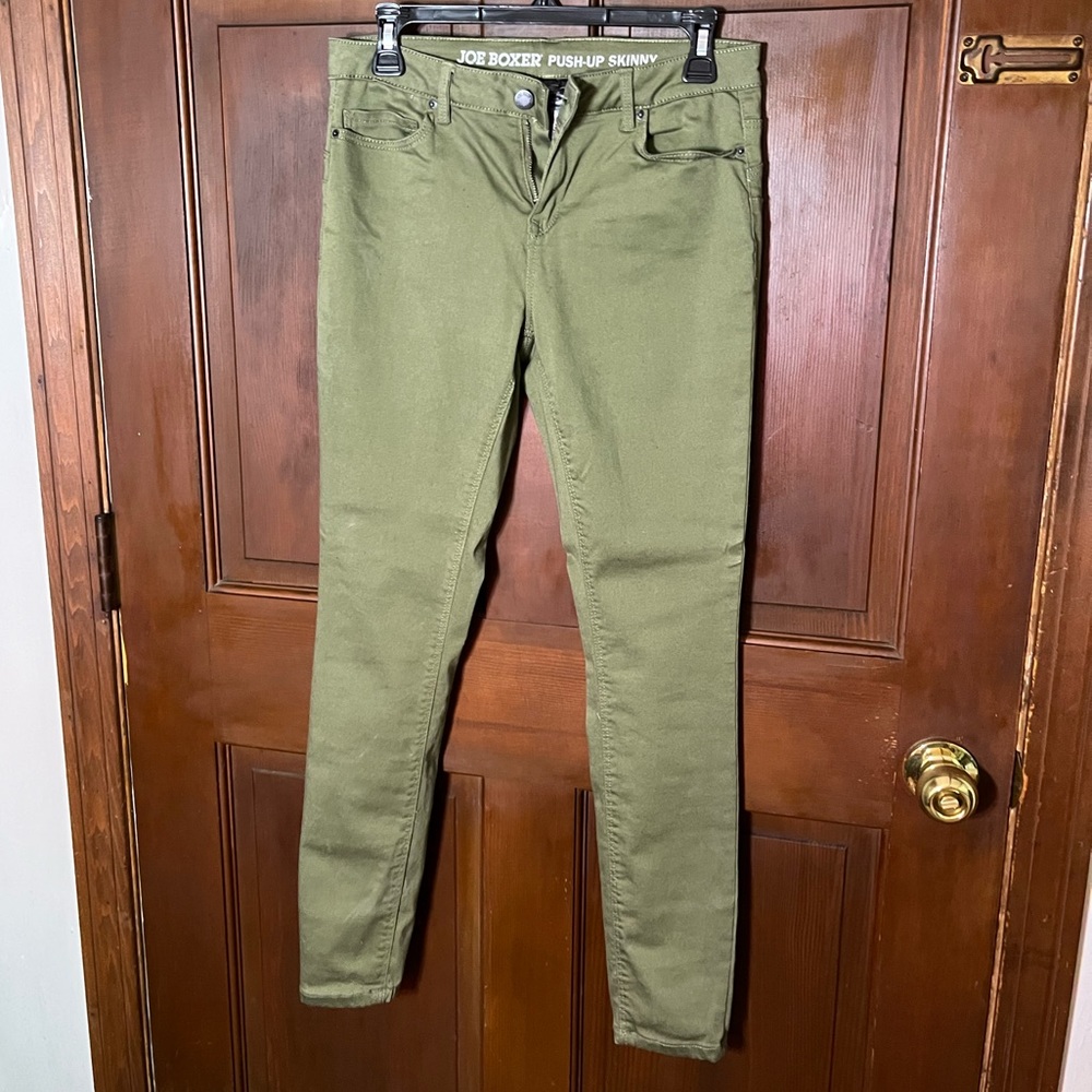 Joe boxer push-up skinny pants size 7 juniors. Barely worn.